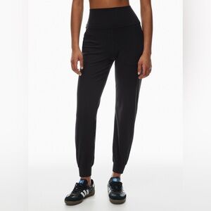 BUTTER Momentum Jogger NWT